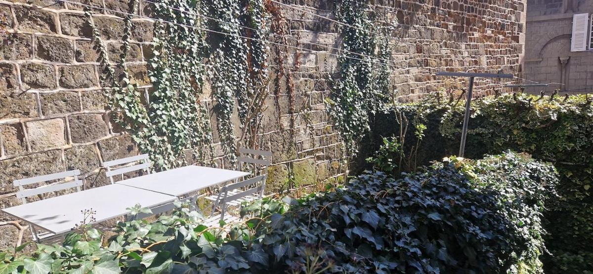 Appartement 120 M² Duplex Coeur Historique Au Calme Le Puy-en-Velay المظهر الخارجي الصورة