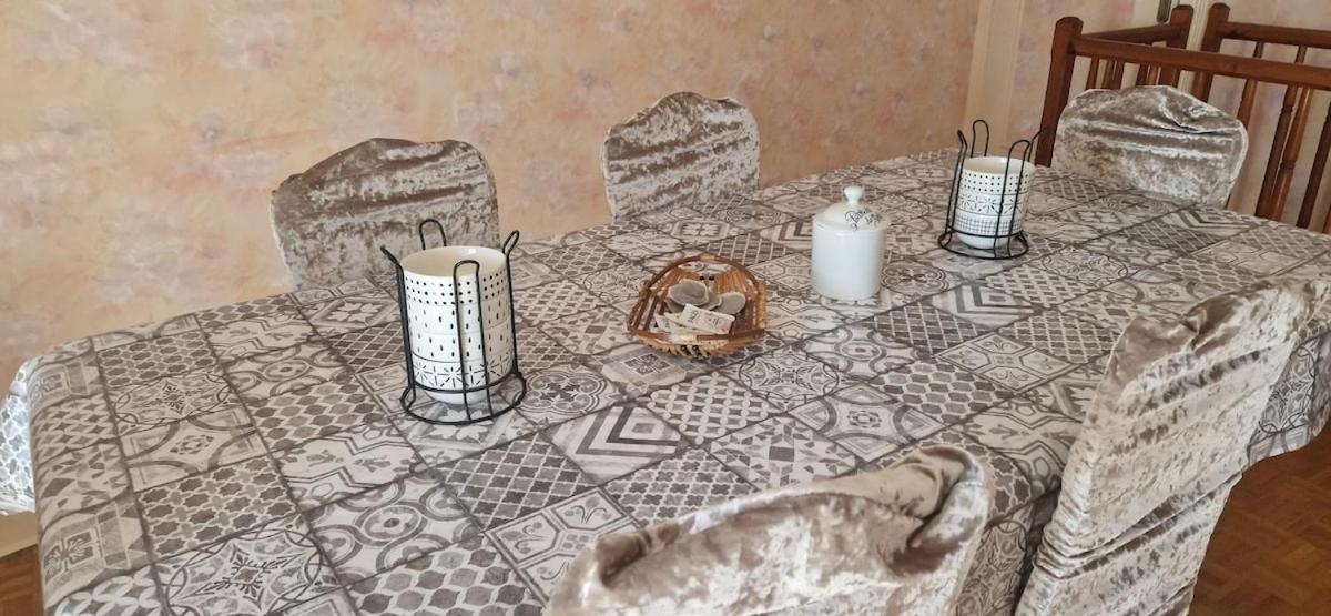 Appartement 120 M² Duplex Coeur Historique Au Calme Le Puy-en-Velay المظهر الخارجي الصورة